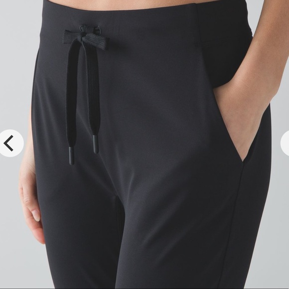 Lululemon Drop Pant- Black- Size 4 - Picture 4 of 13